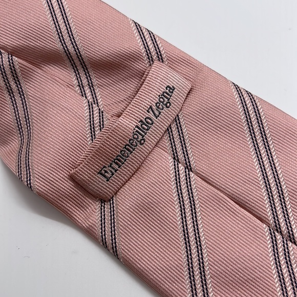 Ermenegildo Zegna Pink Striped Tie, Excellent Condition - Picture 2 of 3